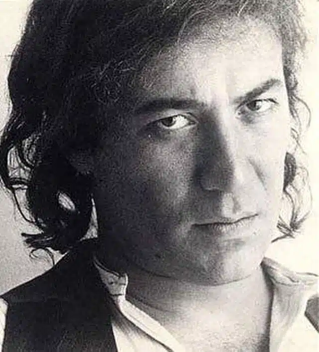 Demetrio Stratos — La Voce come Laboratorio. Anatomia di un'anomalia totale 1 Demetrio Stratos Ευστράτιος Δημητρίου 1 1