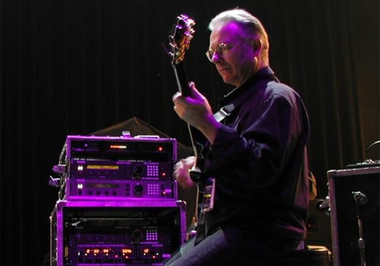 Robert Fripp: l'Uomo Seduto che ha Cambiato il Rock 5 Robert Fripp: l’Uomo Seduto che ha Cambiato il Rock