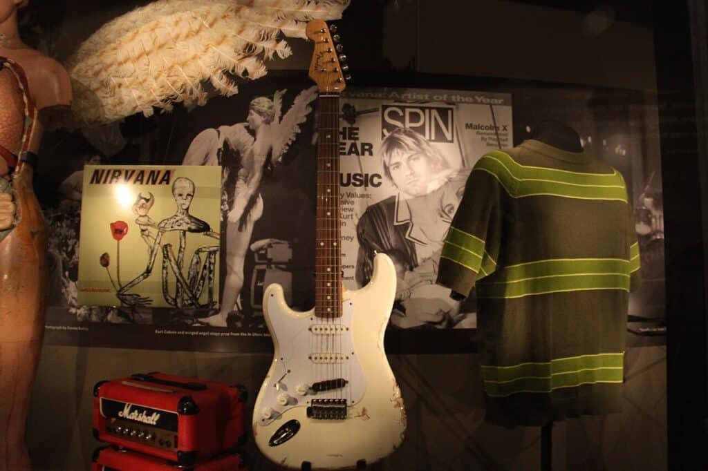 La Chitarra nel Grunge: Guida all'Ascolto Essenziale 2 EMP Museum Nirvana 15815771711