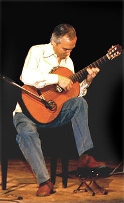 Guitarist John Williams in performance Cordoba 1986