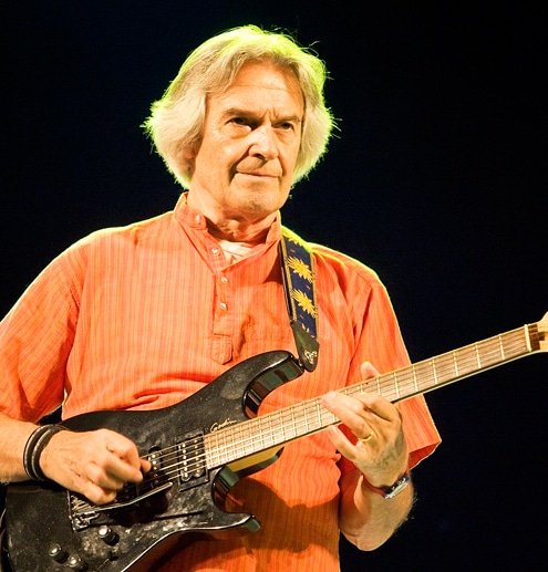 John McLaughlin: il Pellegrino della Chitarra